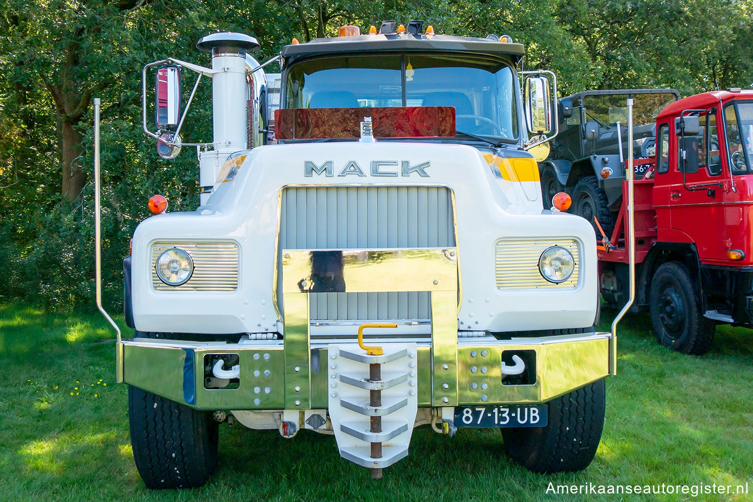 Vrachtwagens Mack DM Series uit 1973